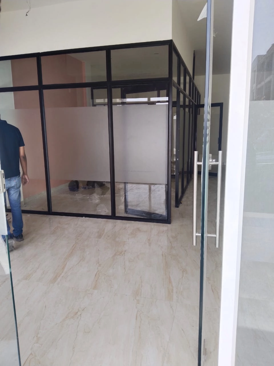 Aluminium doors in Chandigarh